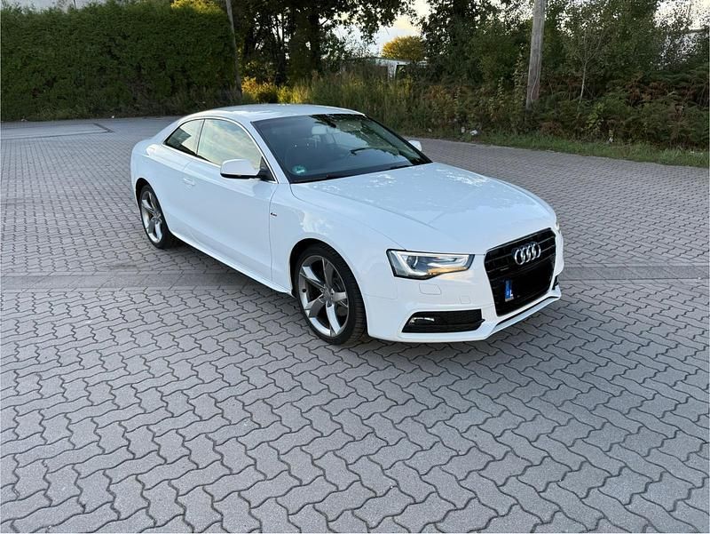 Weiß Gebraucht 2016 Audi A5 Coupé | 16.000 € (Superpreis) - Bild 1/4