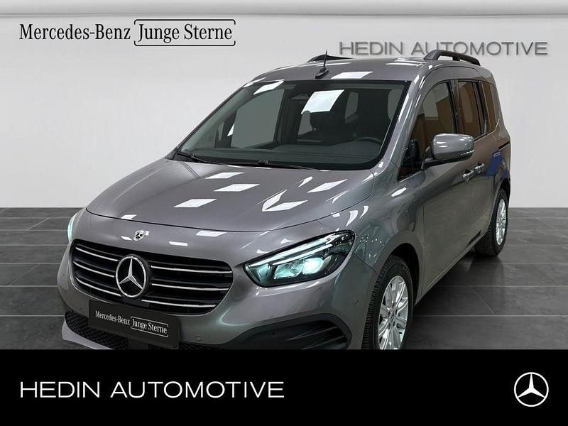 Grau Gebraucht 2024 Mercedes T180 Advantage Van / Kleinbus | 29.750 € (Fairer Preis) - Bild 1/4