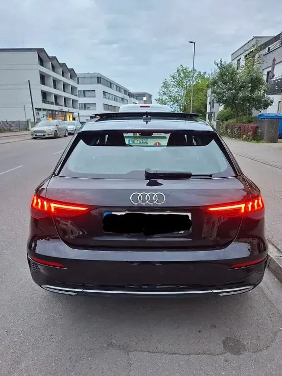 Używany Audi A3 Advanced 150 KM (110 kW) 2020 Czarny Sedan/Limuzyna