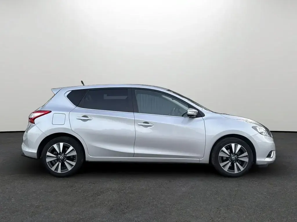 Gebraucht Nissan Pulsar Tekna 116 PS (85 kW) 2015 Silber Kleinwagen