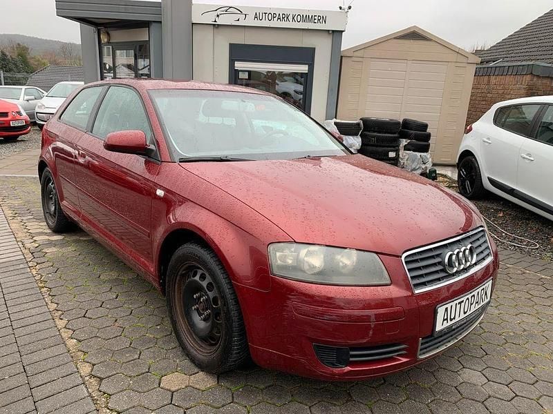 Gebraucht Audi A3 Attraction 102 PS (75 kW) 2004 Rot Limousine