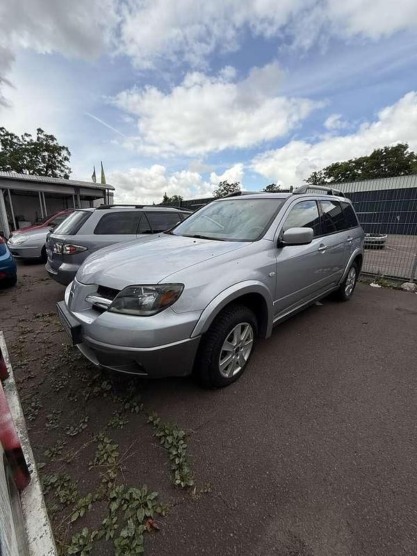 Gebraucht Mitsubishi Outlander 160 PS (117 kW) 2005 Silber SUV