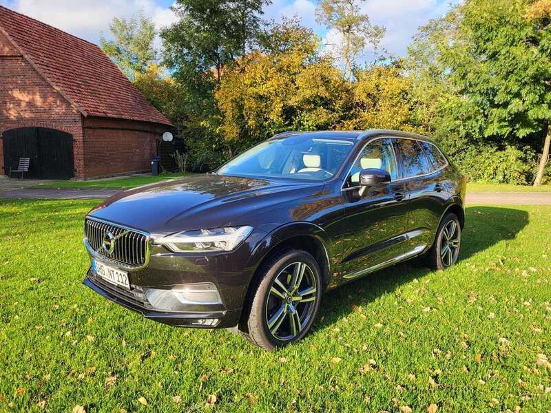 Schwarz Gebraucht 2018 Volvo XC60 Inscription SUV | 31.400 € (Fairer Preis) - Bild 1/4