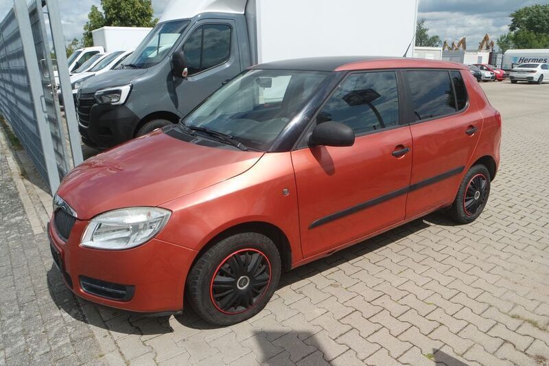 Rot Gebraucht 2009 Skoda Fabia Limousine | 960 € (Superpreis) - Bild 1/4