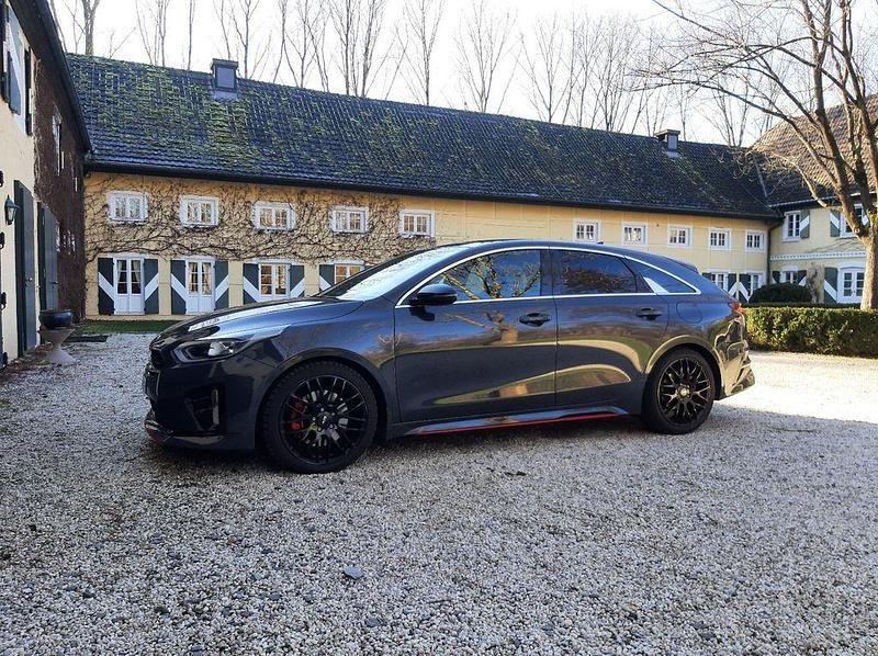 Gebraucht Kia ProCeed GT 204 PS (150 kW) 2021 Grau Kombi