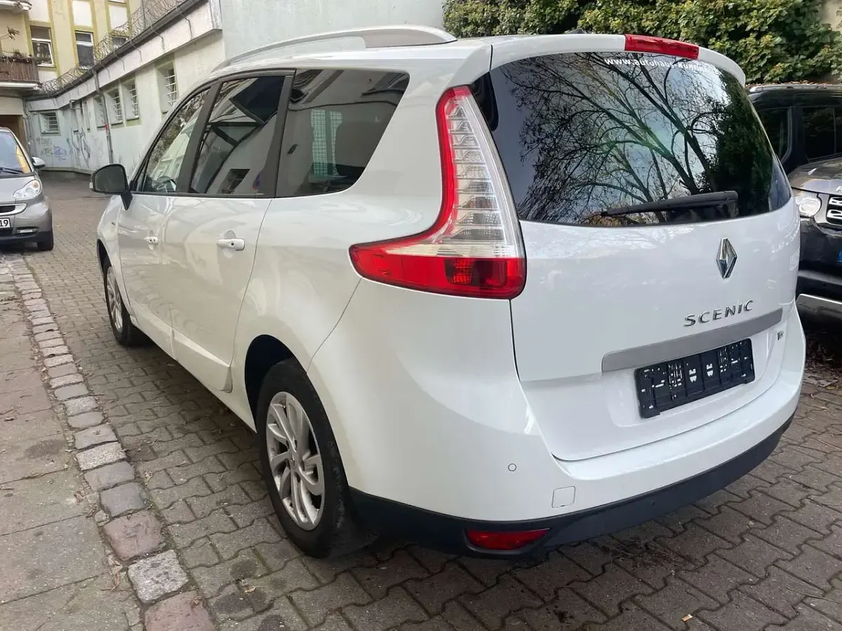 Gebraucht Renault Grand Scénic 132 PS (97 kW) 2015 Weiß Van / Kleinbus
