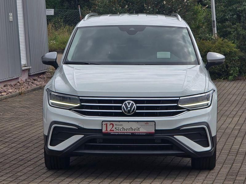 Gebraucht VW Tiguan Allspace Life 150 PS (110 kW) 2022 Weiß SUV