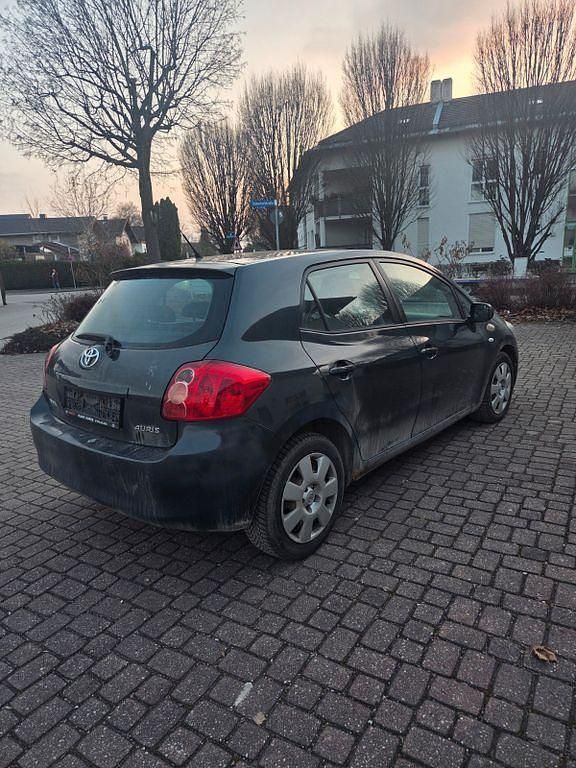 Gebraucht Toyota Auris Luna 124 PS (91 kW) 2007 Grün Kleinwagen