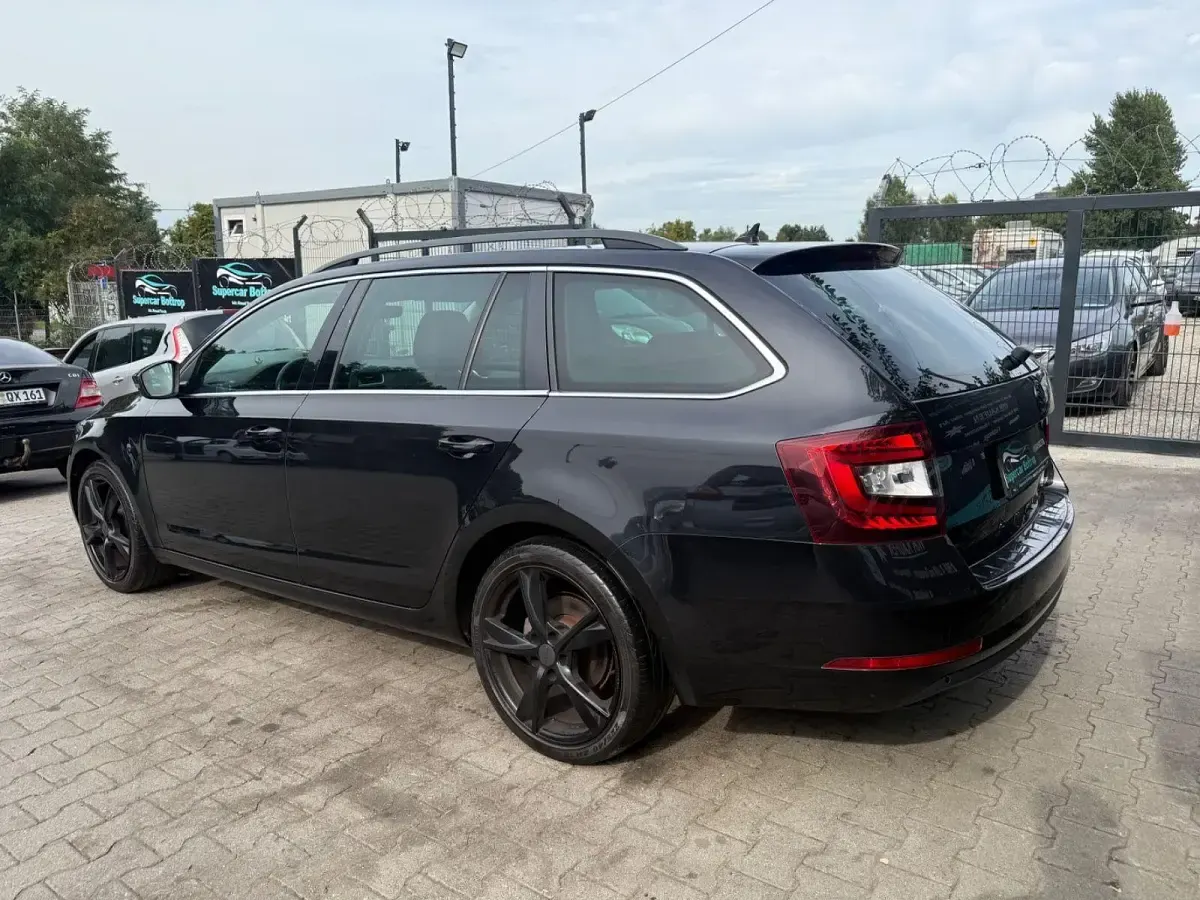 Używany Skoda Octavia Style 110 KM (80 kW) 2018 Czarny Kombi