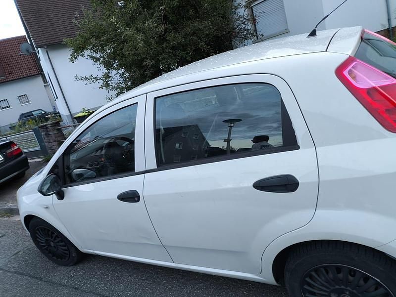 Gebraucht 2009 Fiat Punto Kleinwagen | 1.200 € (Fairer Preis) - Bild 1/4