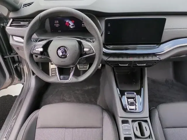 Gebraucht Skoda Octavia SportLine 150 PS (110 kW) 2024 Manufacturer Kombi