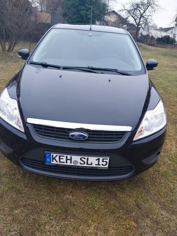Gebraucht Ford Focus 125 PS (91 kW) 2010 Schwarz Limousine