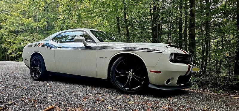 Weiß Gebraucht 2020 Dodge Challenger Coupé | 35.000 € (Fairer Preis) - Bild 1/4