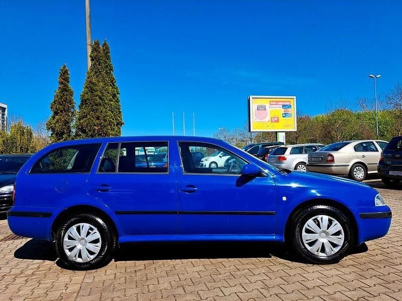 Używany Skoda Octavia 102 KM (75 kW) 2004 Niebieski Kombi