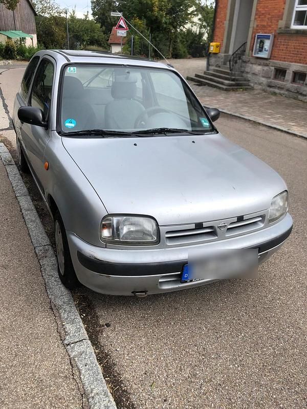 Grau Gebraucht 1993 Nissan Micra Kleinwagen | 1.650 € - Bild 1/4