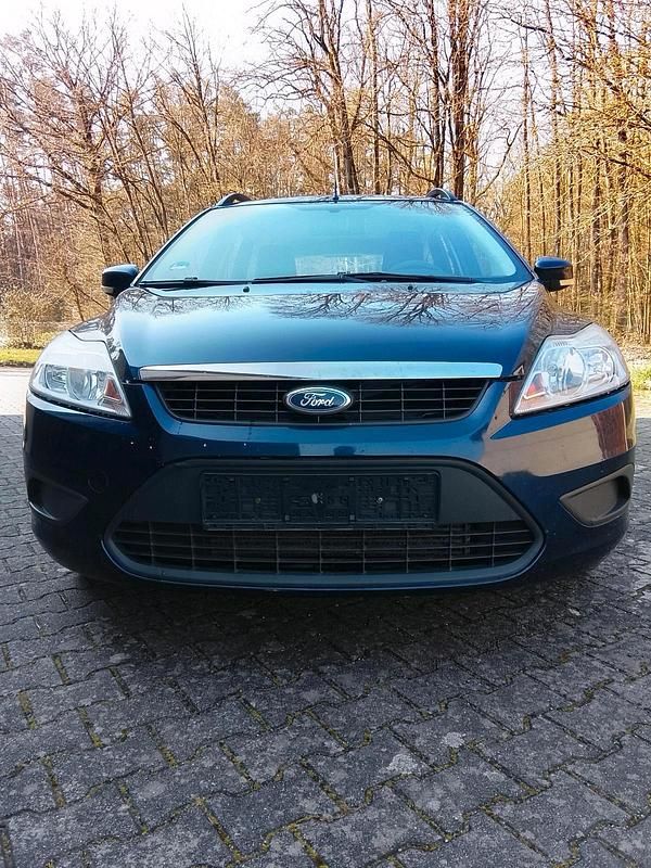 Gebraucht Ford Focus 109 PS (80 kW) 2011 Blau Kombi