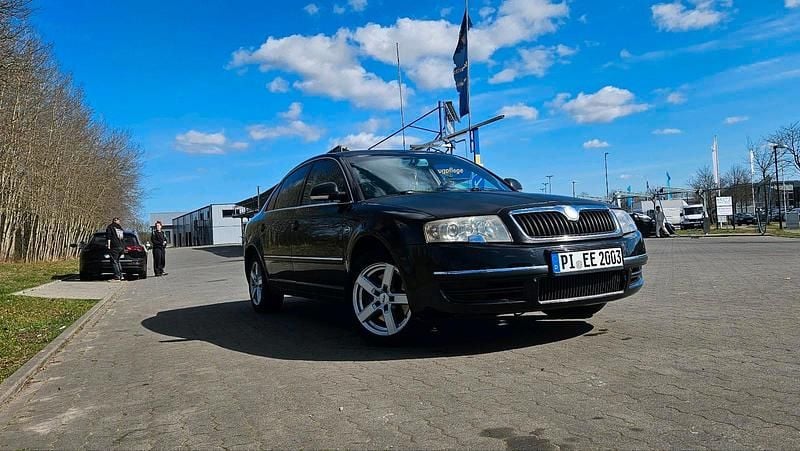 Schwarz Gebraucht 2007 Skoda Superb Limousine | 1.999 € (Fairer Preis) - Bild 1/4