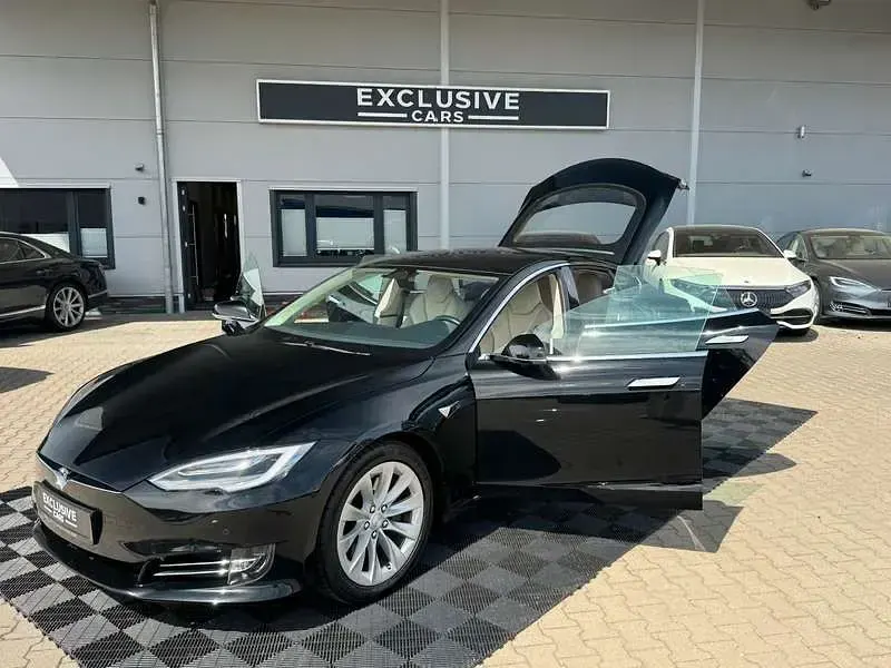Gebraucht Tesla Model S 386 kW (525 PS) 2018 Solid black Kleinwagen