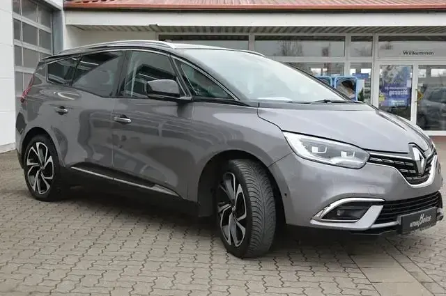 Usata Renault Scenic E-Tech Bose Edition 116 kW (158 CV) 2023 Grigio SUV