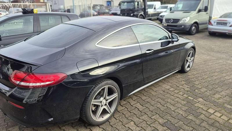 Gebraucht Mercedes C250 AMG 204 PS (150 kW) 2016 Obsidianschwarz metallic Coupé