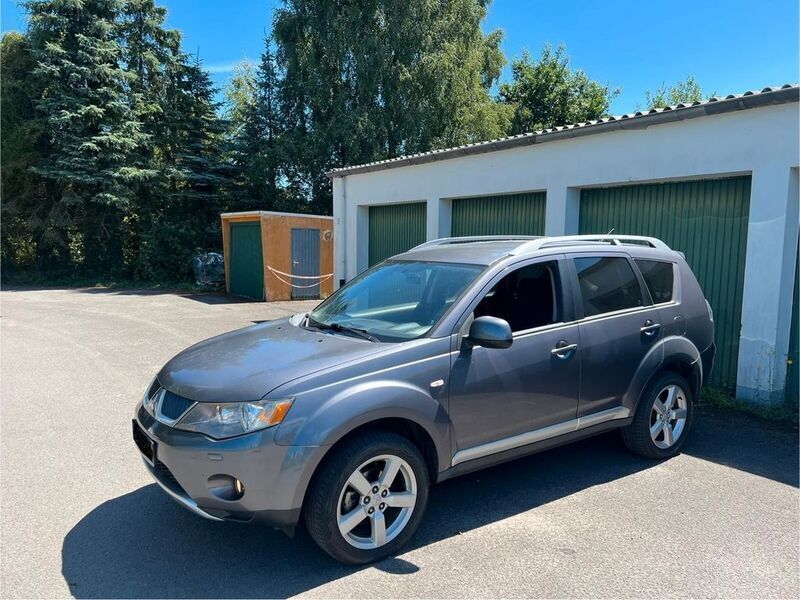 Grau Gebraucht 2007 Mitsubishi Outlander SUV | 2.999 € (Superpreis) - Bild 1/4