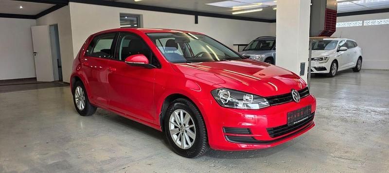 Gebraucht VW Golf VII 86 PS (63 kW) 2017 Rot Limousine