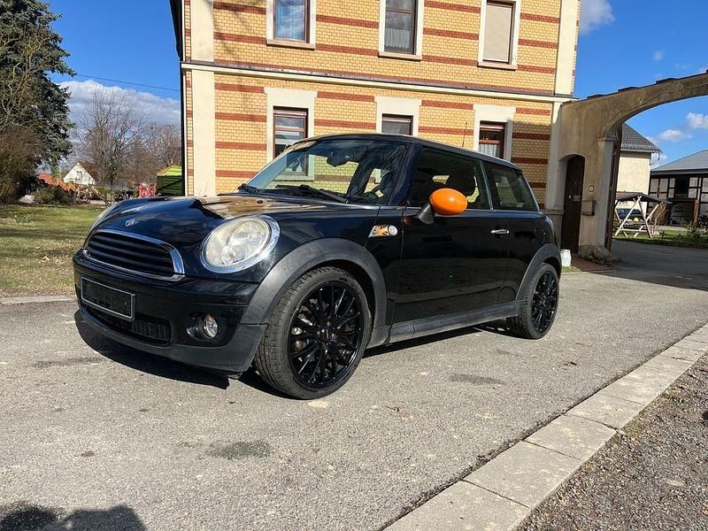 Gebraucht Mini ONE 75 PS (55 kW) 2011 Schwarz Kleinwagen