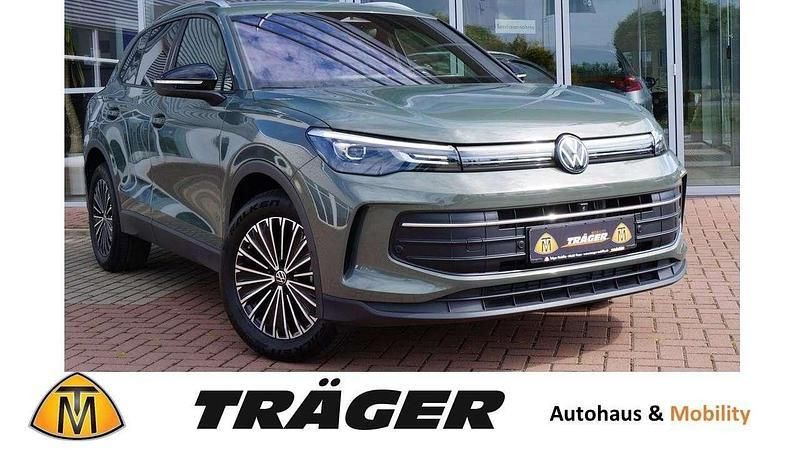 Cipressinogrün metallic Gebraucht 2024 VW Tiguan Goal SUV | 44.900 € (Teuer) - Bild 1/4