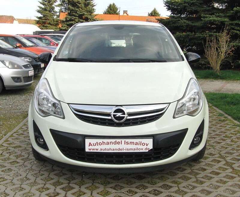 Second-hand Opel Corsa 87 CP (63 kW) 2013 Verde Berlinǎ