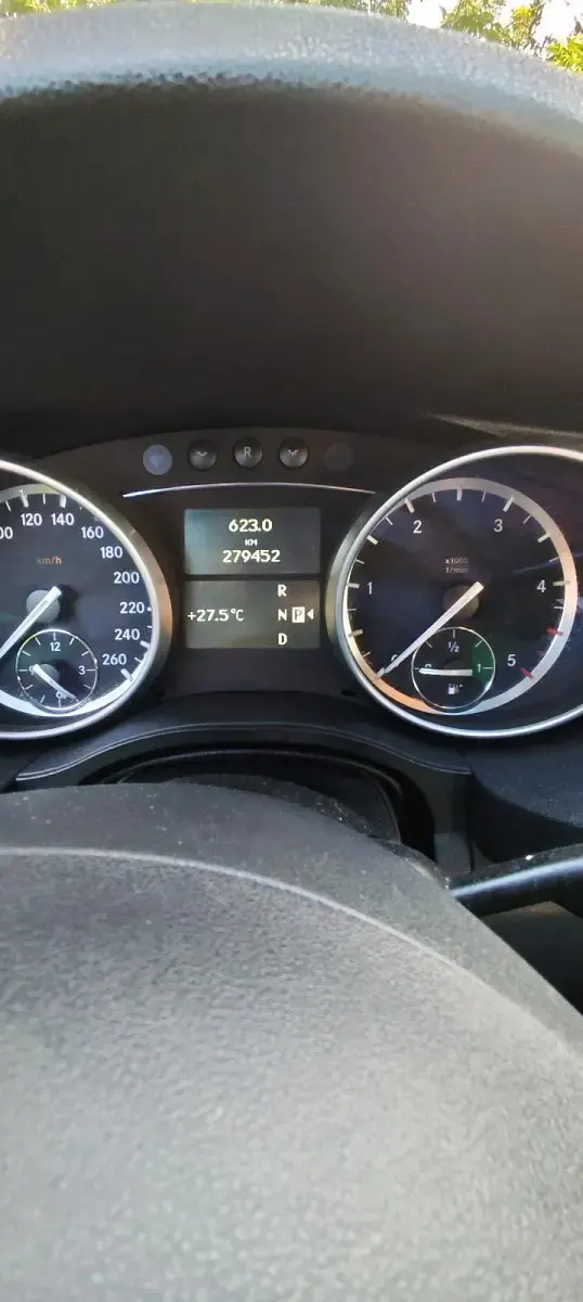 Gebraucht Mercedes R350 265 PS (194 kW) 2012 Schwarz Kombi