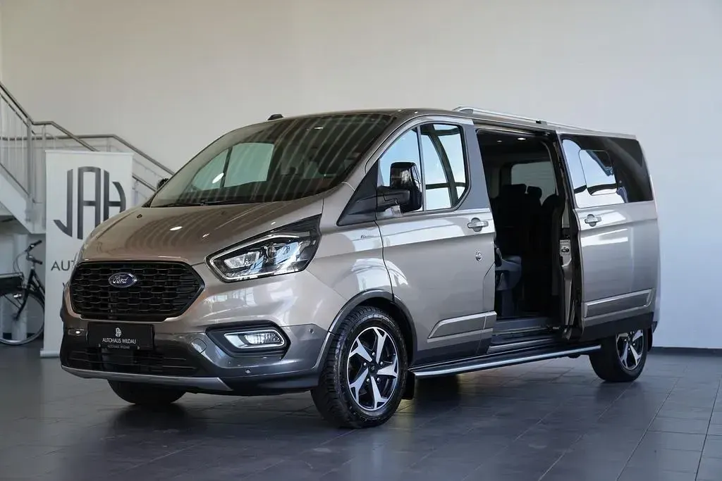 Gebraucht Ford Tourneo Custom Active 185 PS (136 kW) 2022 Silber Van