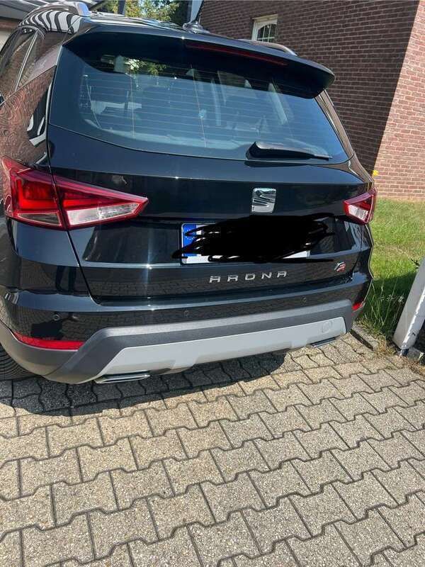 Schwarz Gebraucht 2018 Seat Arona FR SUV | 15.000 € (Guter Preis) - Bild 1/4