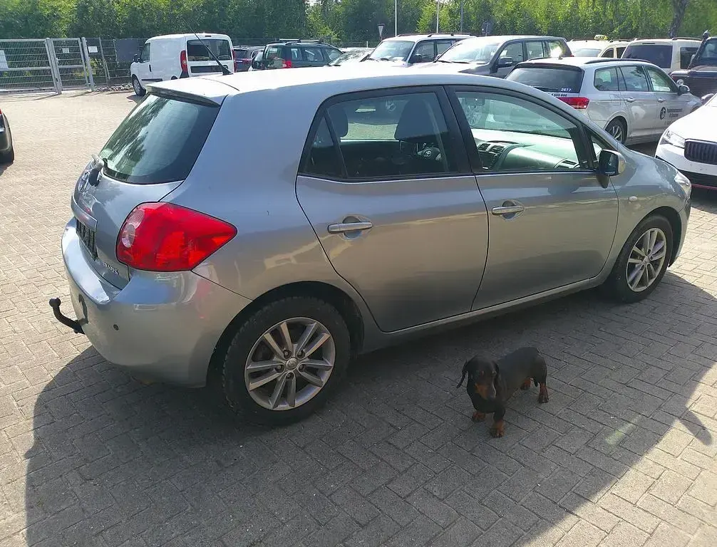 Gebraucht Toyota Auris Team 126 PS (92 kW) 2008 Silber Kleinwagen