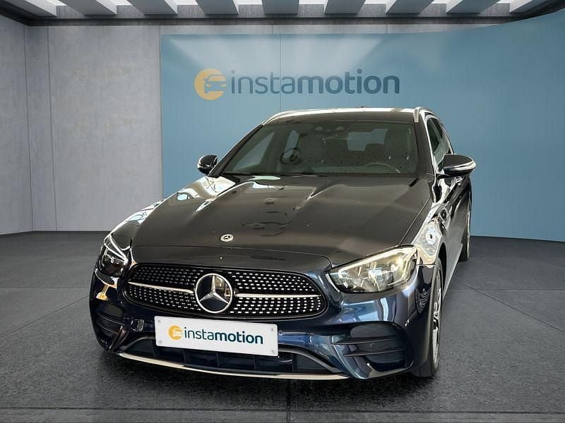 Blau Gebraucht 2023 Mercedes E300 Kombi | 40.599 € (Guter Preis) - Bild 1/4