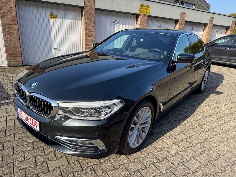 Gebraucht BMW 540 Luxury Line 320 PS (235 kW) 2020 Saphirschwarz Limousine