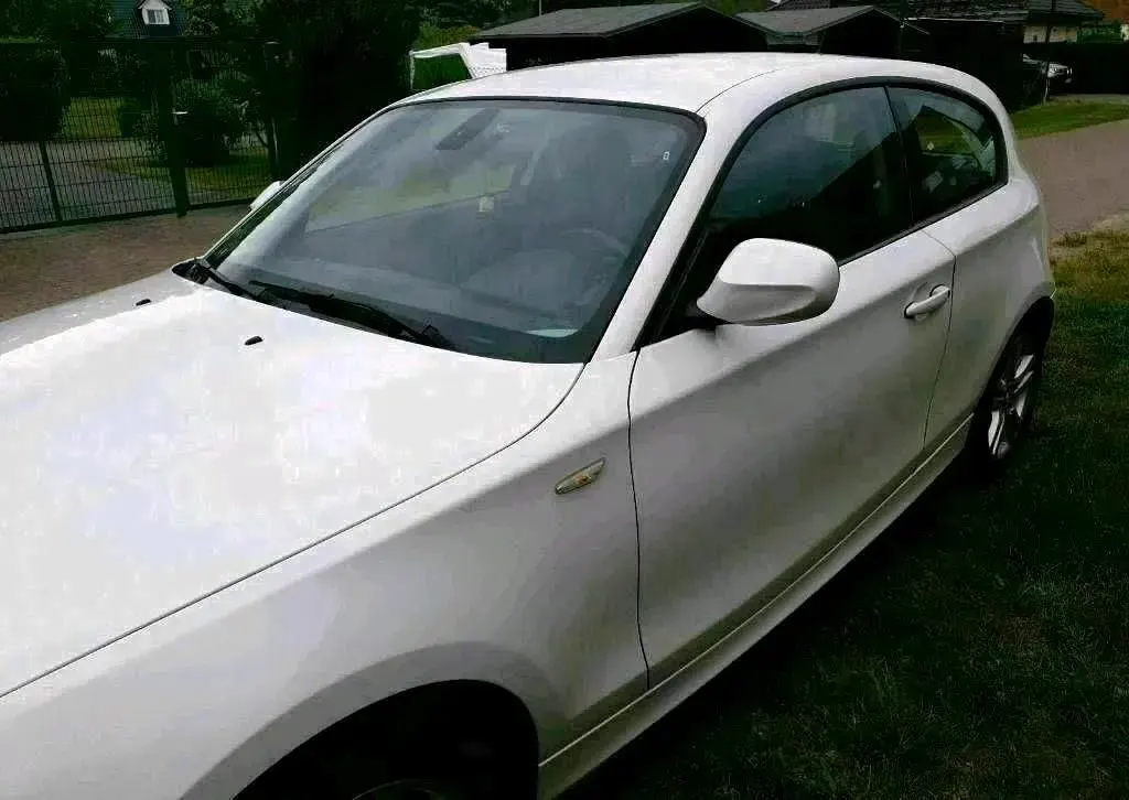 Gebraucht BMW 116 122 PS (89 kW) 2012 Weiß Kleinwagen