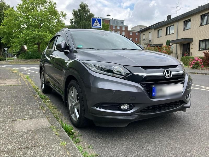 Grau Gebraucht 2018 Honda HR-V SUV | 17.900 € (Superpreis) - Bild 1/4