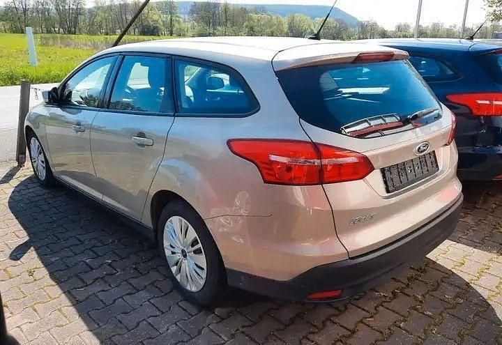 Gebraucht Ford Focus Trend 120 PS (88 kW) 2016 Grau Kombi