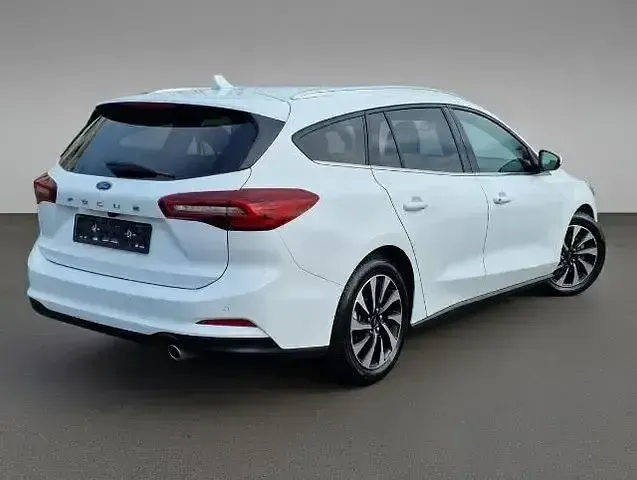 Używany Ford Focus Titanium 155 KM (114 kW) 2025 Biały Kombi