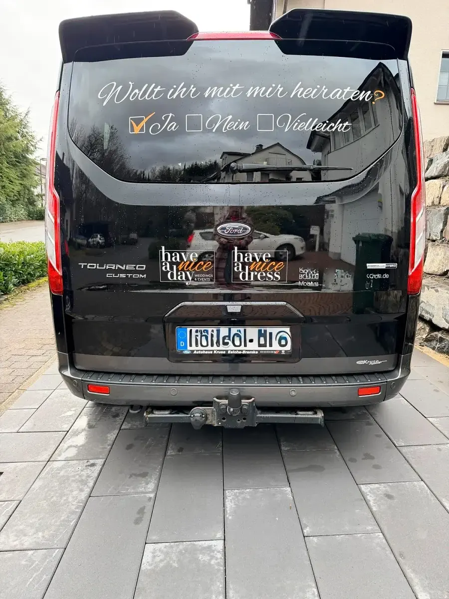 Gebraucht Ford Tourneo Active 150 PS (110 kW) 2022 Schwarz Van / Kleinbus