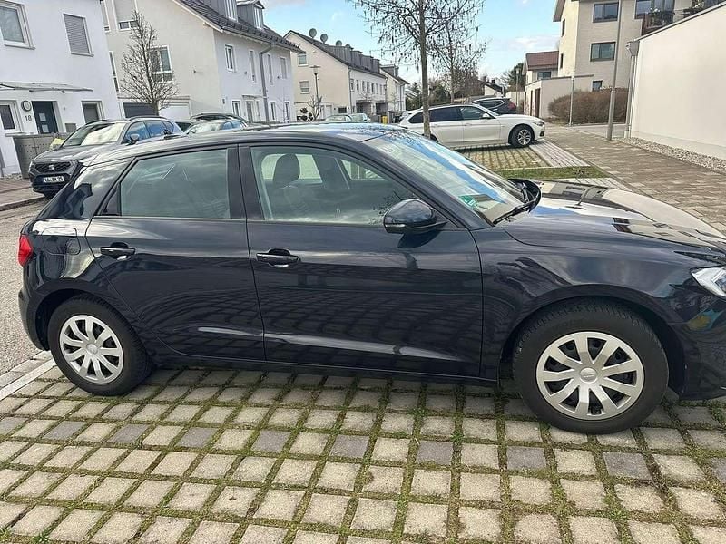 Gebraucht Audi A1 Advanced 110 PS (80 kW) 2021 Blau SUV