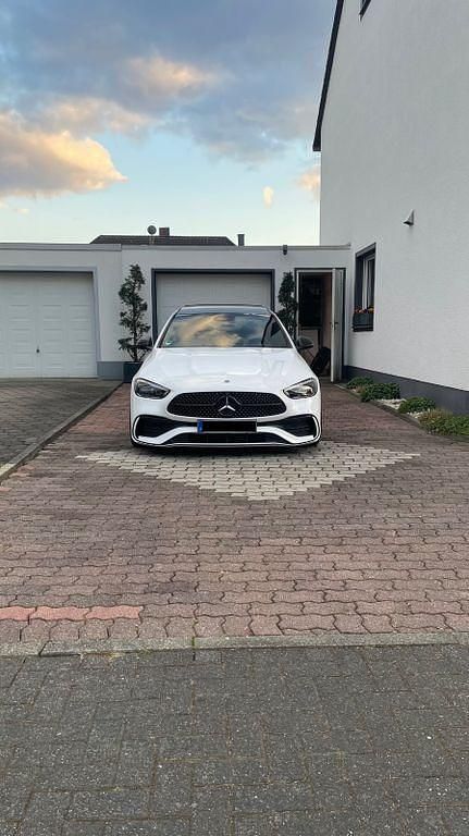 Gebraucht Mercedes C300 AMG 258 PS (189 kW) 2023 Weiß Limousine