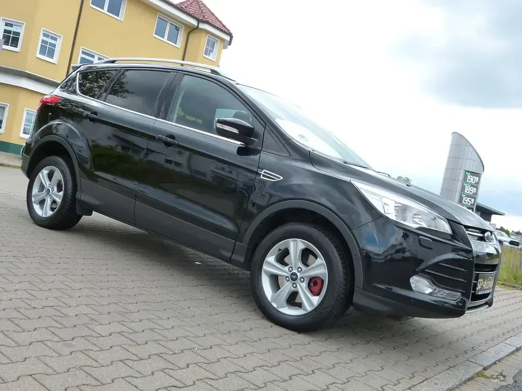 Gebraucht Ford Kuga Titanium 150 PS (110 kW) 2016 Schwarz SUV