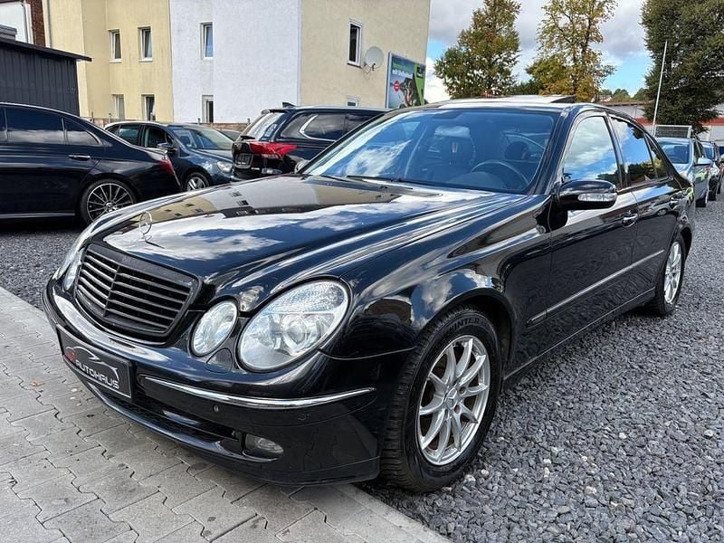 Schwarz Gebraucht 2004 Mercedes E320 Limousine | 2.999 € (Superpreis) - Bild 1/4