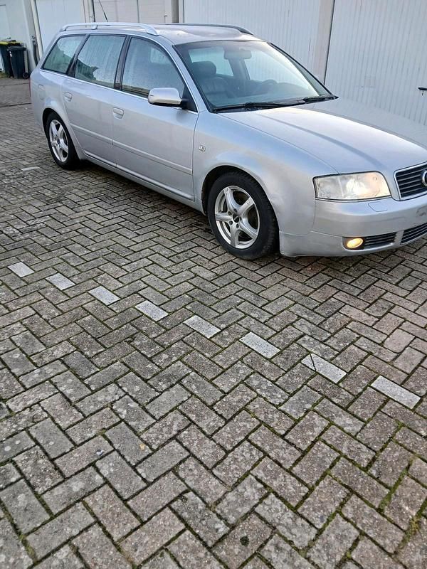 Silber Gebraucht 2004 Audi A6 Kombi | 1.800 € (Superpreis) - Bild 1/4