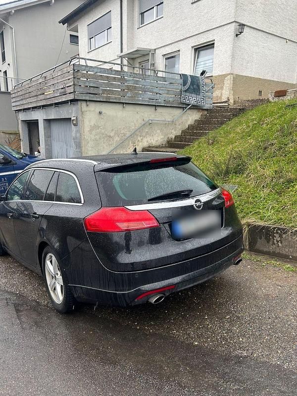 Gebraucht Opel Insignia Design Edition 220 PS (161 kW) 2011 Kombi