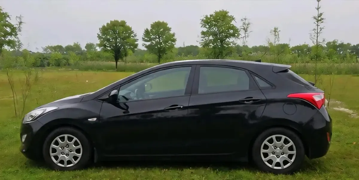 Gebraucht Hyundai i30 110 PS (80 kW) 2012 Schwarz Kombi