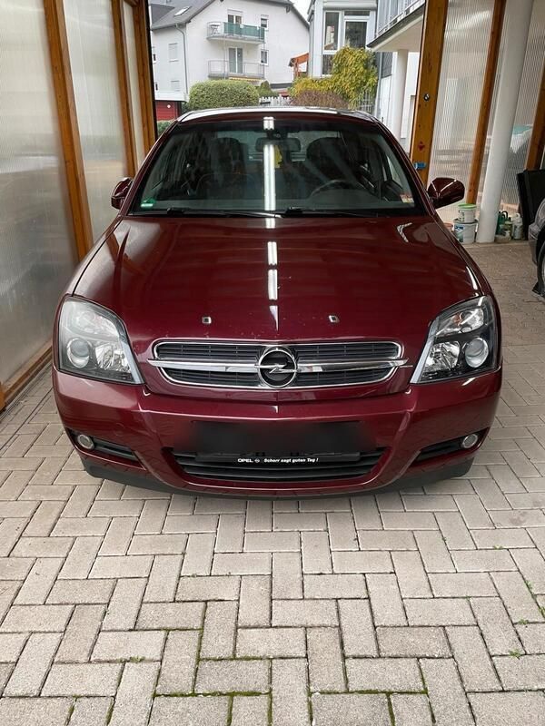 Rot Gebraucht 2004 Opel Vectra Limousine | 3.200 € (Teuer) - Bild 1/4