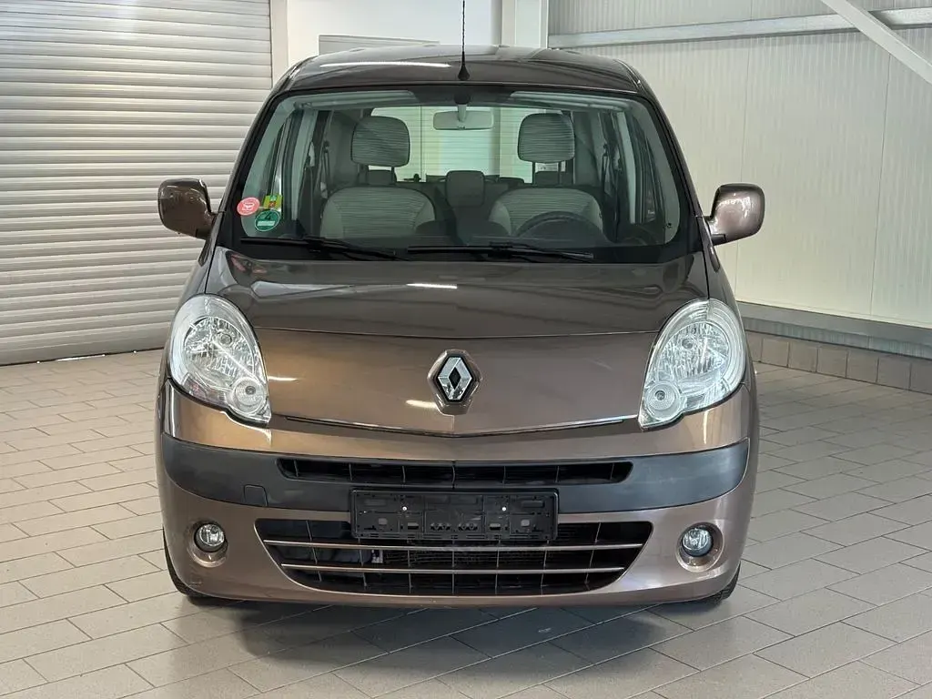 Gebraucht Renault Kangoo Authentique 106 PS (77 kW) 2012 Braun Van / Kleinbus