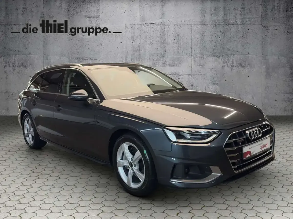 Gebraucht Audi A4 Advanced 204 PS (150 kW) 2023 Grau Kombi